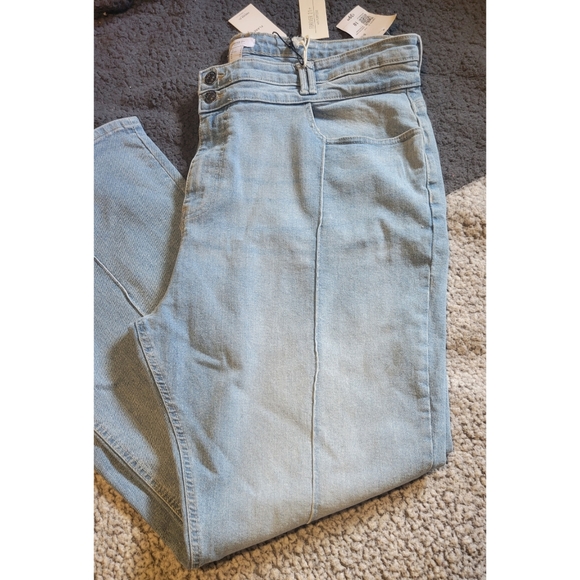 Flare Jeans - Picture 3 of 6